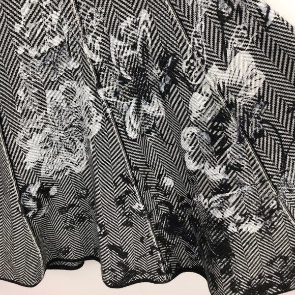 Coldwater Creek Black White Floral Knit Skirt - Picture 2 of 8